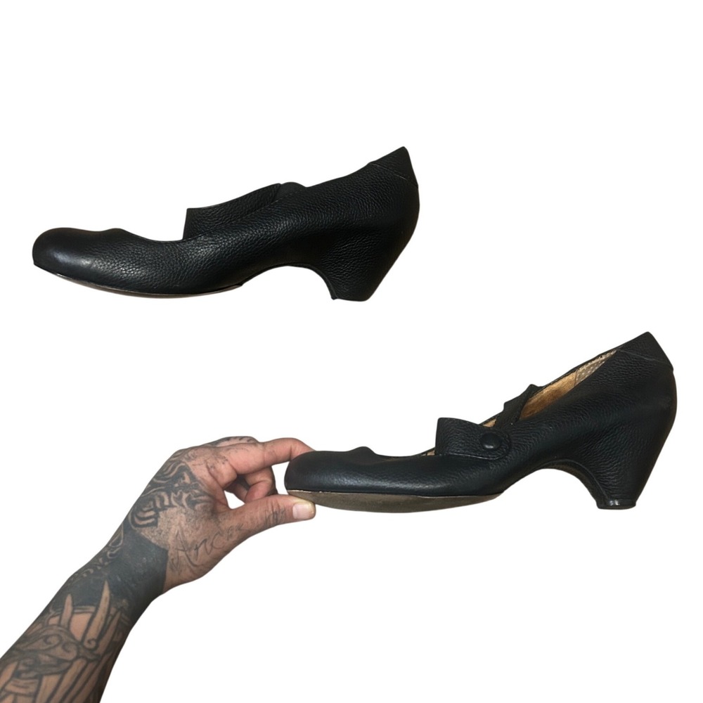 CIAO BELLA Black Textured Leather‎ Mary Jane Heel Shoes Womens Size 9